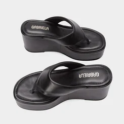 Tamanco Feminino Gabriela Plataforma Tira de Dedo Puffer Preto