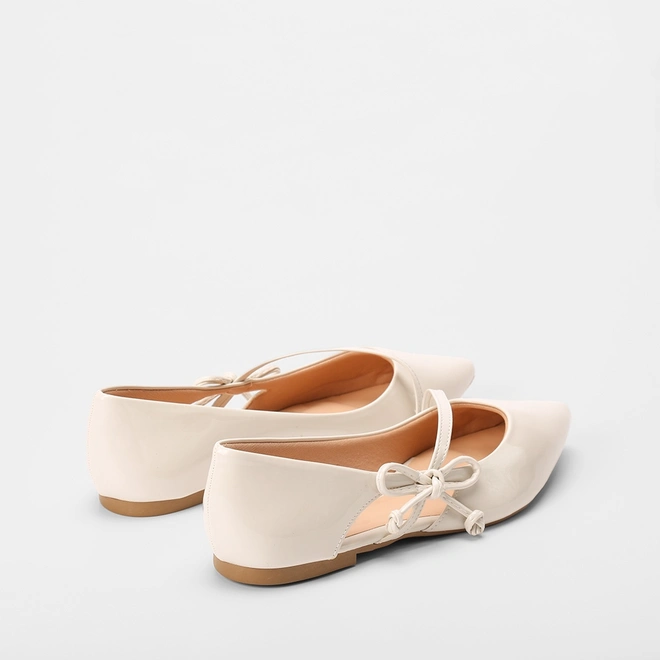 Sapatilha Gabriela Detalhe Laço Lateral Off White