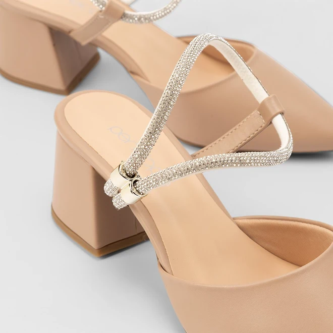 Scarpin Slingback Feminino Penélope Salto Geométrico Tira Strass Bege