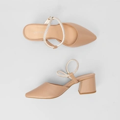Scarpin Slingback Feminino Penélope Salto Geométrico Tira Strass Bege
