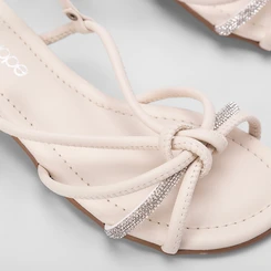 Sandália Feminina Penélope Mutitiras Detalhe Nó & Strass Off White