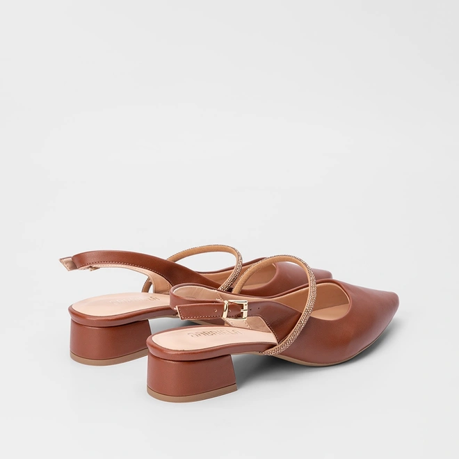 Scarpin Slingback Feminino Gabriela Detalhe Tira Strass Caramelo