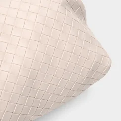 Bolsa Transversal Penélope Tressê Detalhe Alça Nó Off White