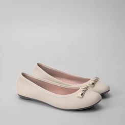 Sapatilha Moleca Detalhe Enfeite Metalizado Off White