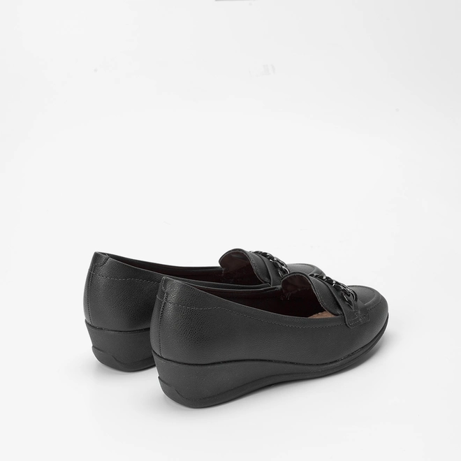 Mocassim Modare Ultraconforto Anabela Detalhe Corrente Preto
