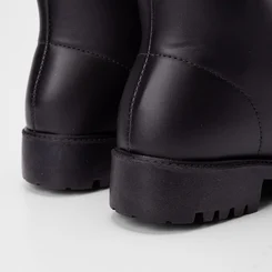 Bota Coturno Penélope Tratorada Preto