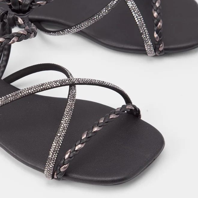 Sandália Rasteira Penélope Tiras Tressê & Strass Metalizado Preto