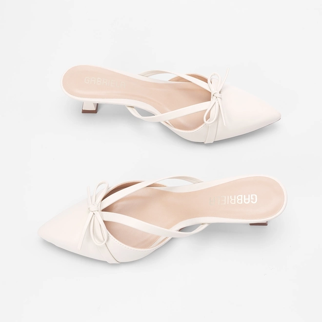Mule Feminino Gabriela Salto Médio Flare Enfeite Laço Off White