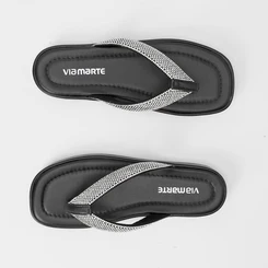 Tamanco Via Marte Flat Tira de Dedo Strass Preto