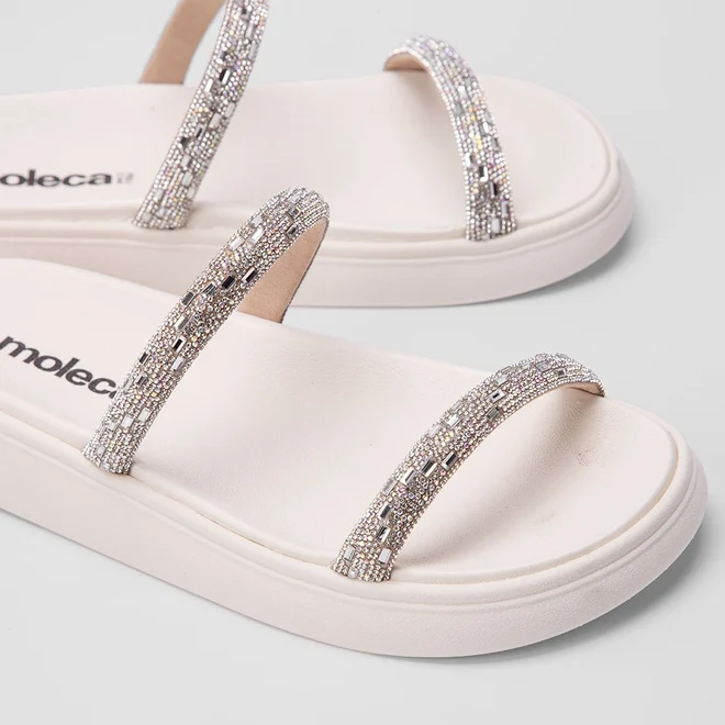 Rasteira Papete Moleca Flat Tiras em Pedraria Off White