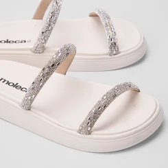 Rasteira Papete Moleca Flat Tiras em Pedraria Off White