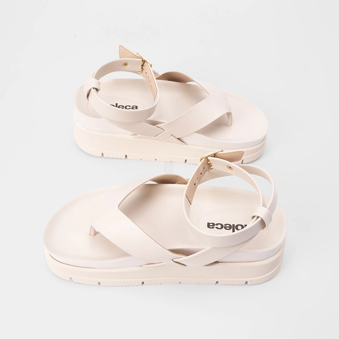 Sandália Moleca Plataforma Tiras de Dedo Off White