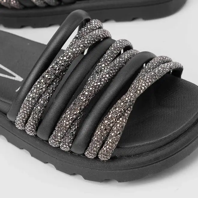 Tamanco Flat Vizzano Tiras Entrelaçadas Strass Preto