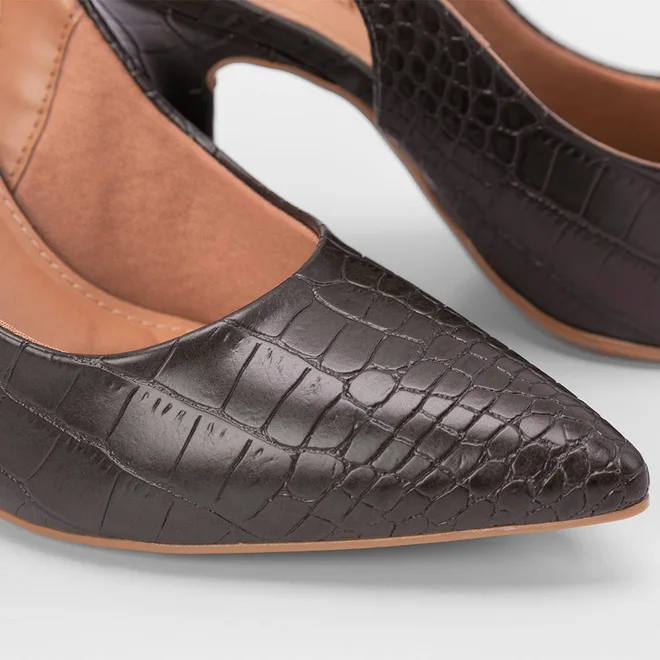 Scarpin Slingback Gabriela Textura Croco Marrom