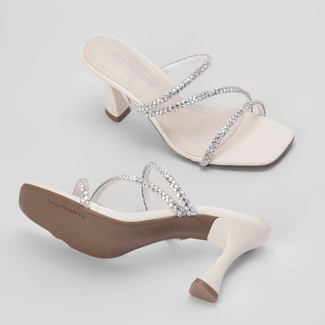 Tamanco Via Marte Salto Alto Tiras Pedraria Off White