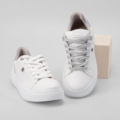 Tênis Via Marte Feminino Recortes Ilhós Strass Prata & Branco