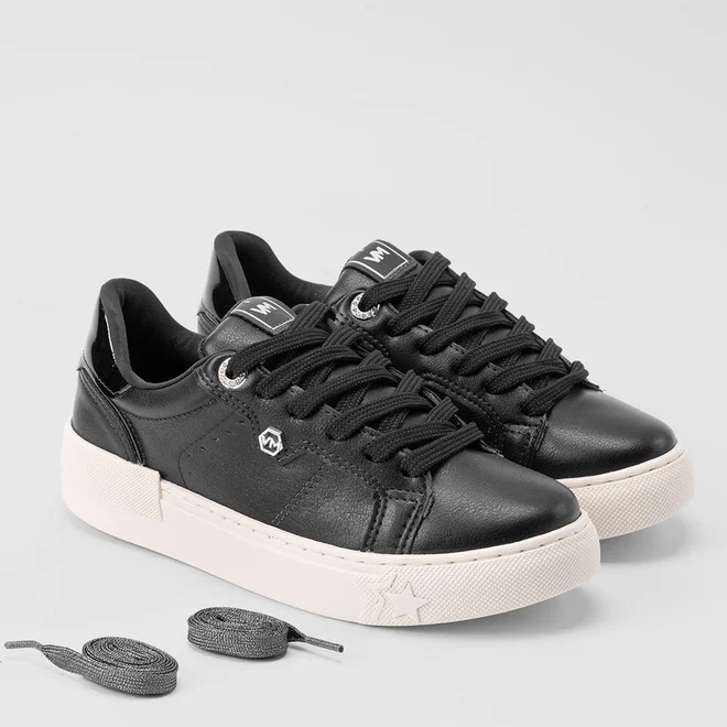 Tênis Via Marte Feminino Recorte Verniz Ilhós Strass Preto