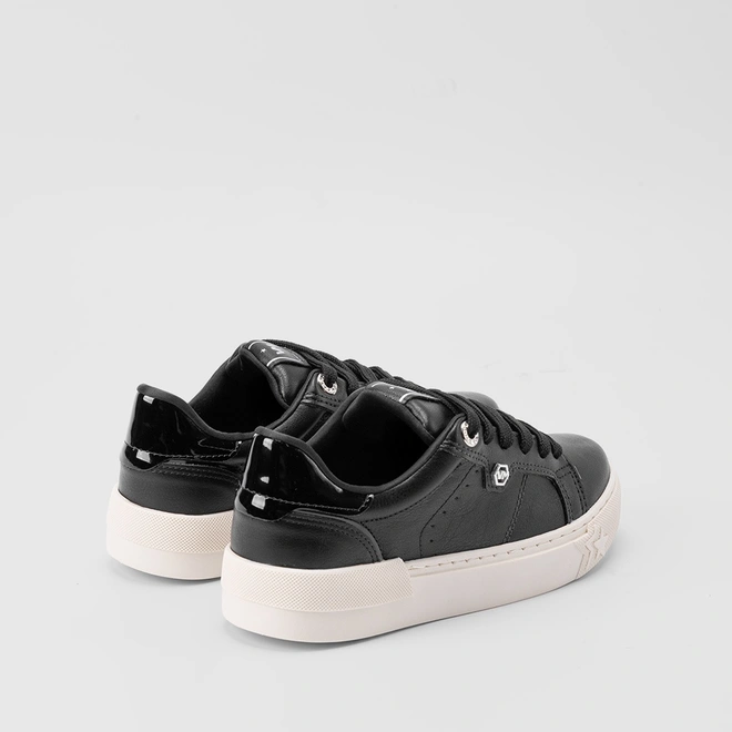 Tênis Via Marte Feminino Recorte Verniz Ilhós Strass Preto