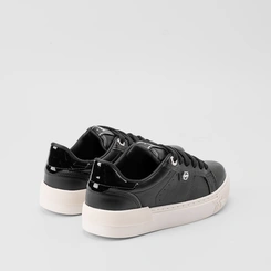 Tênis Via Marte Feminino Recorte Verniz Ilhós Strass Preto