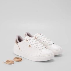 Tênis Via Marte Feminino Recortes Ilhós Strass Dourado & Branco