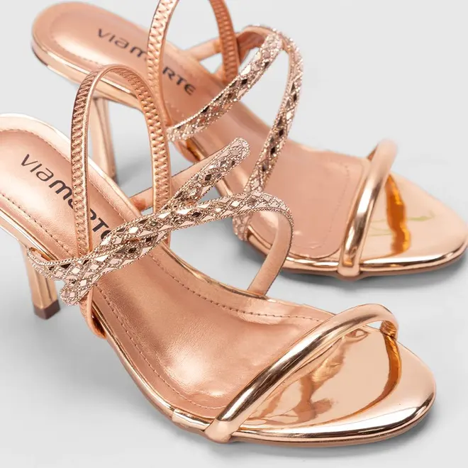 Sandália Via Marte Tiras Pedraria Rose Gold