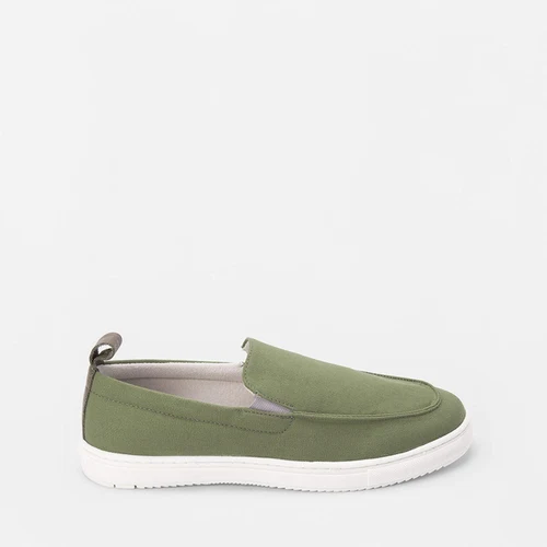 Slip On Woche Básico Verde Oliva