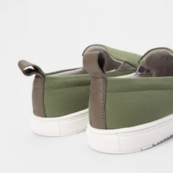 Slip On Woche Básico Verde Oliva