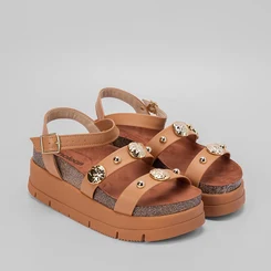 Sandália Flatform Moleca Aplicação Esferas Caramelo