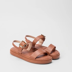 Sandália Papete Gabriela Fivela Estilizada Caramelo