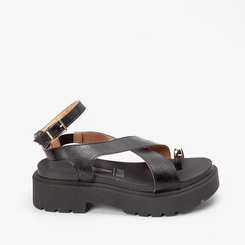Sandália Vizzano Plataforma Tiras Cruzadas Bold Preto