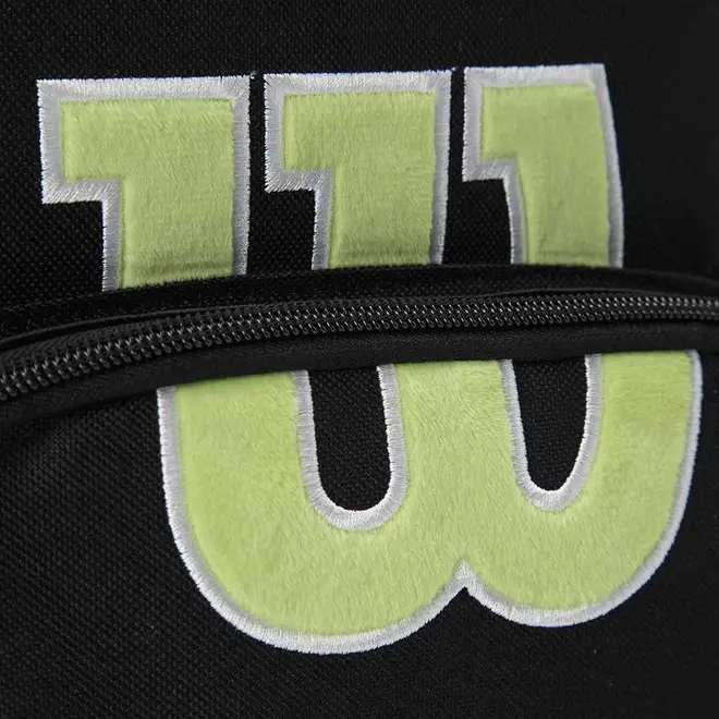 Mochila Wilson Esportiva Bolso Peluciado Preto