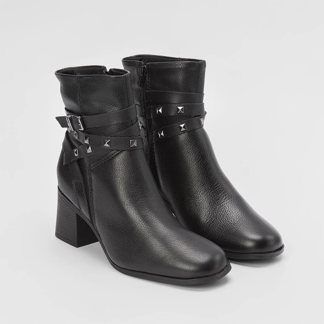 Ankle Boot Bottero Couro Salto Médio Fivela & Tachas Preto