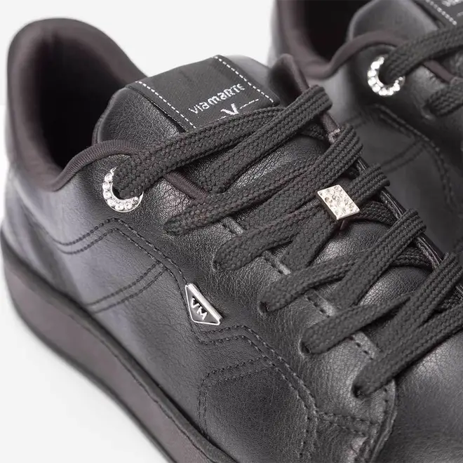 Tênis Via Marte Casual Feminino Aplicação Ilhós Strass Preto