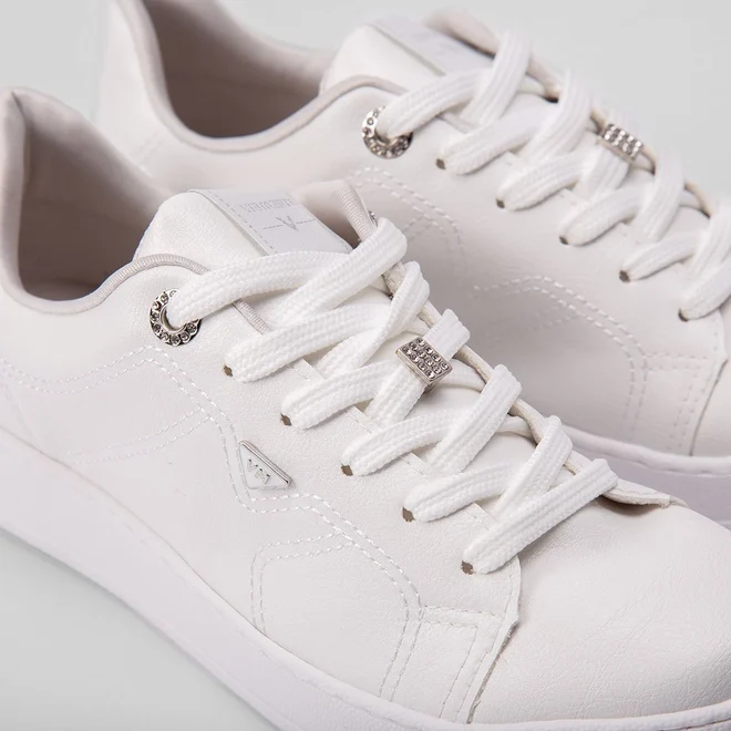 Tênis Via Marte Feminino Detalhe Ilhós Strass Branco