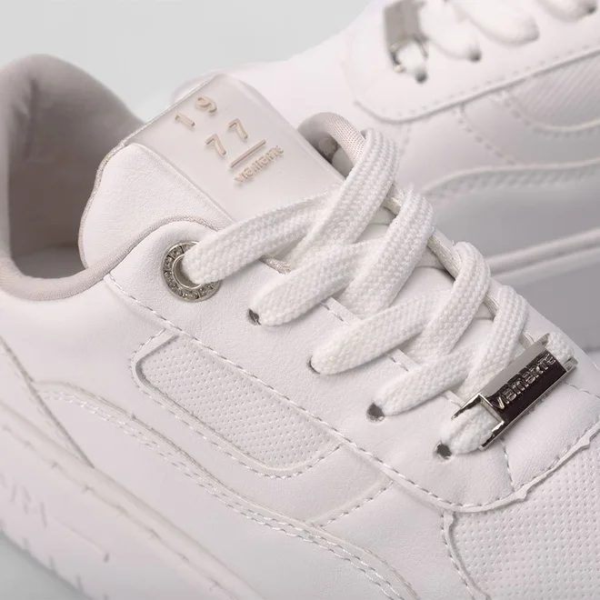 Tênis Via Marte Feminino Flatform Ilhós Strass Branco