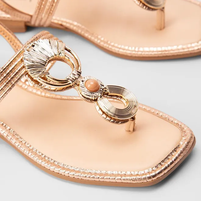 Sandália Rasteira Tira em T Enfeite Rose Gold