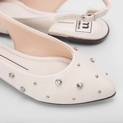 Sapatilha Slingback Moleca Rebite & Strass Off White