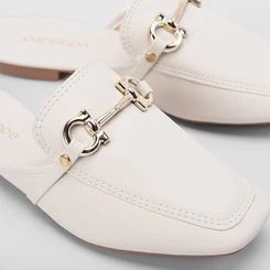 Mule Feminino Penélope Enfeite Metalizado Off White
