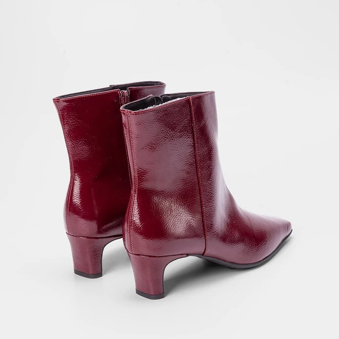 Ankle Boot Gabriela Salto Reto Texturizada Vinho