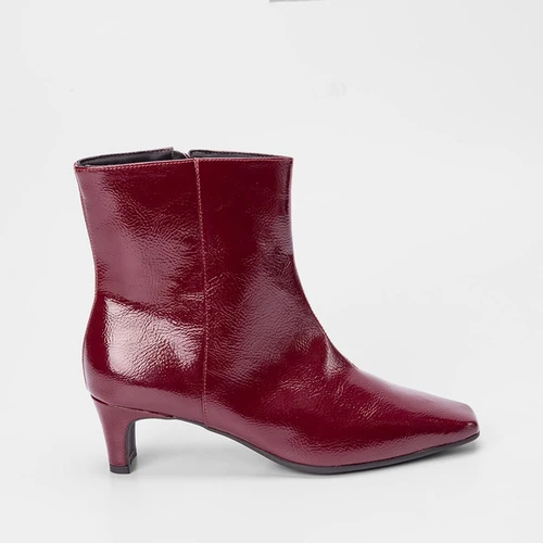 Ankle Boot Gabriela Salto Reto Texturizada Vinho