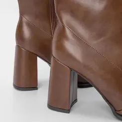 Bota Feminina Gabriela Cano Alto Salto Bloco Marrom