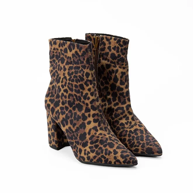 Ankle Boot Feminina Gabriela Salto Bloco Animal Print Onça Multicolor