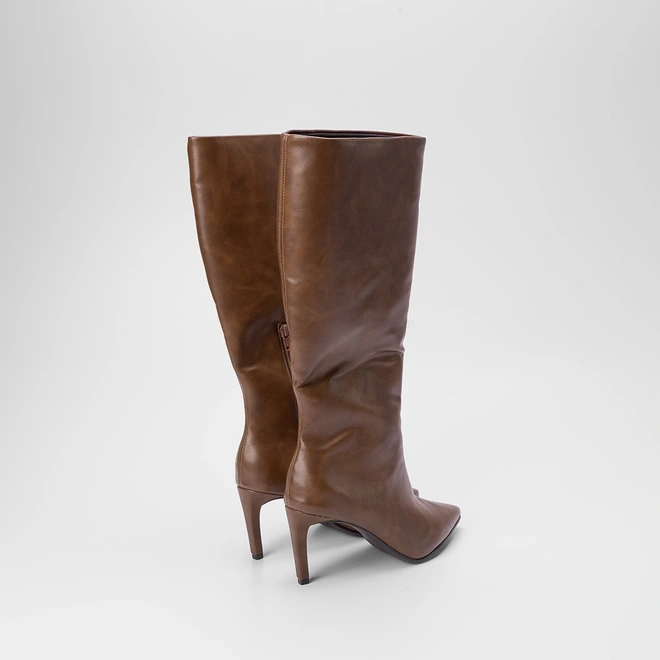 Bota Gabriela Cano Alto Salto Fino Marrom
