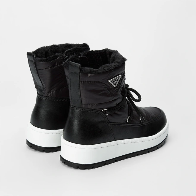 Bota Via Marte Trekki Pelucia Preto