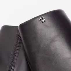 Bota Via Marte Salto Alto Detalhe Capa Preto