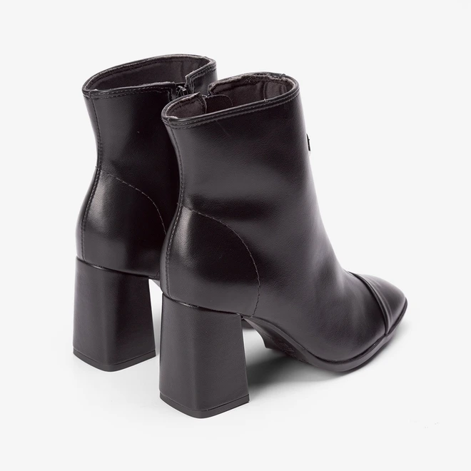 Ankle Boot Via Marte Detalhe Ziper Frontal Preto
