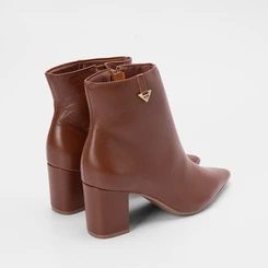 Ankle Boot Via Marte Couro Detalhe Lateral Marrom