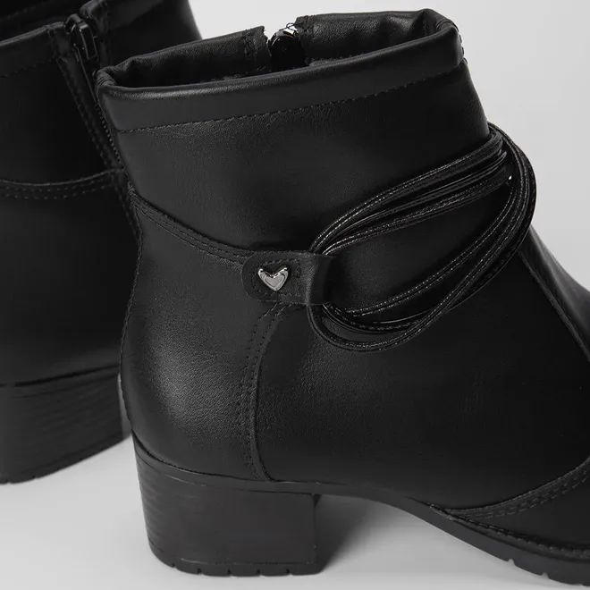 Ankle Boot Mississipi Detalhe Tiras Cruzadas Preta