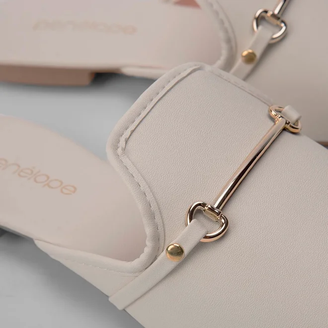 Mule Penélope Fivela Slim Off White