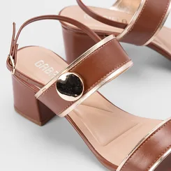 Sandália Gabriela Tira Dupla Detalhe Lateral Caramelo